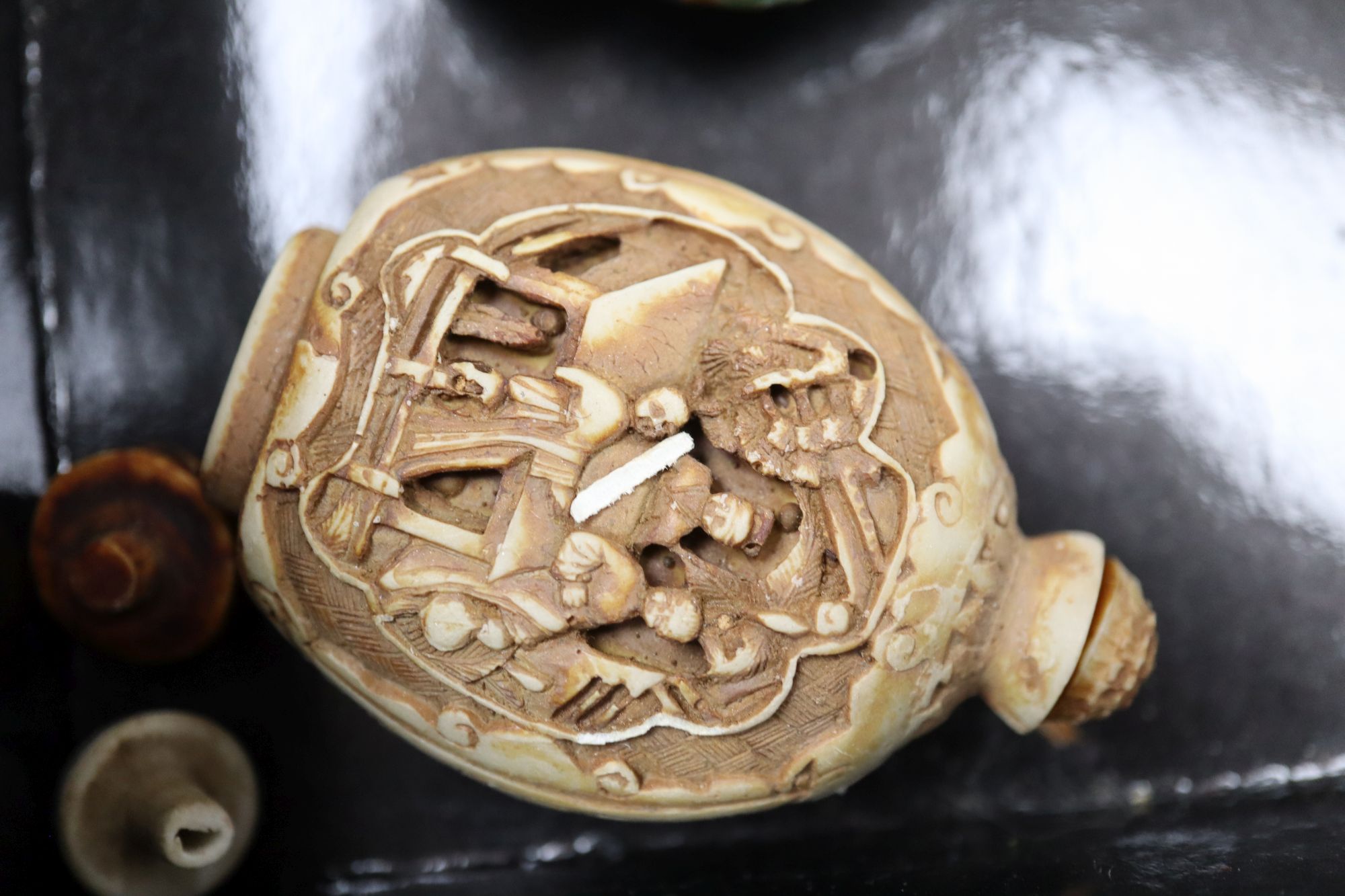 A collection Chinese snuff bottles